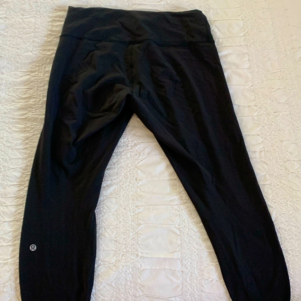 Lululemon Leggings Wunder Train Highrise tight 28 inches.